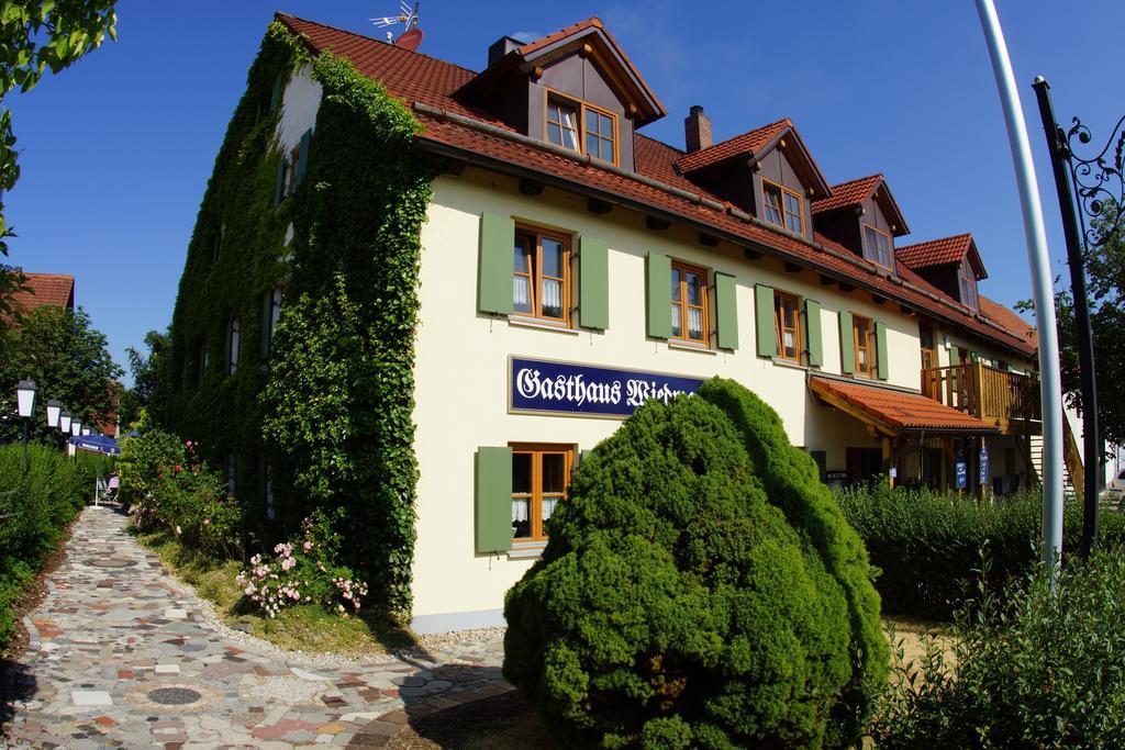Gasthaus Und Landhotel Wiedmann Eresing Buitenkant foto