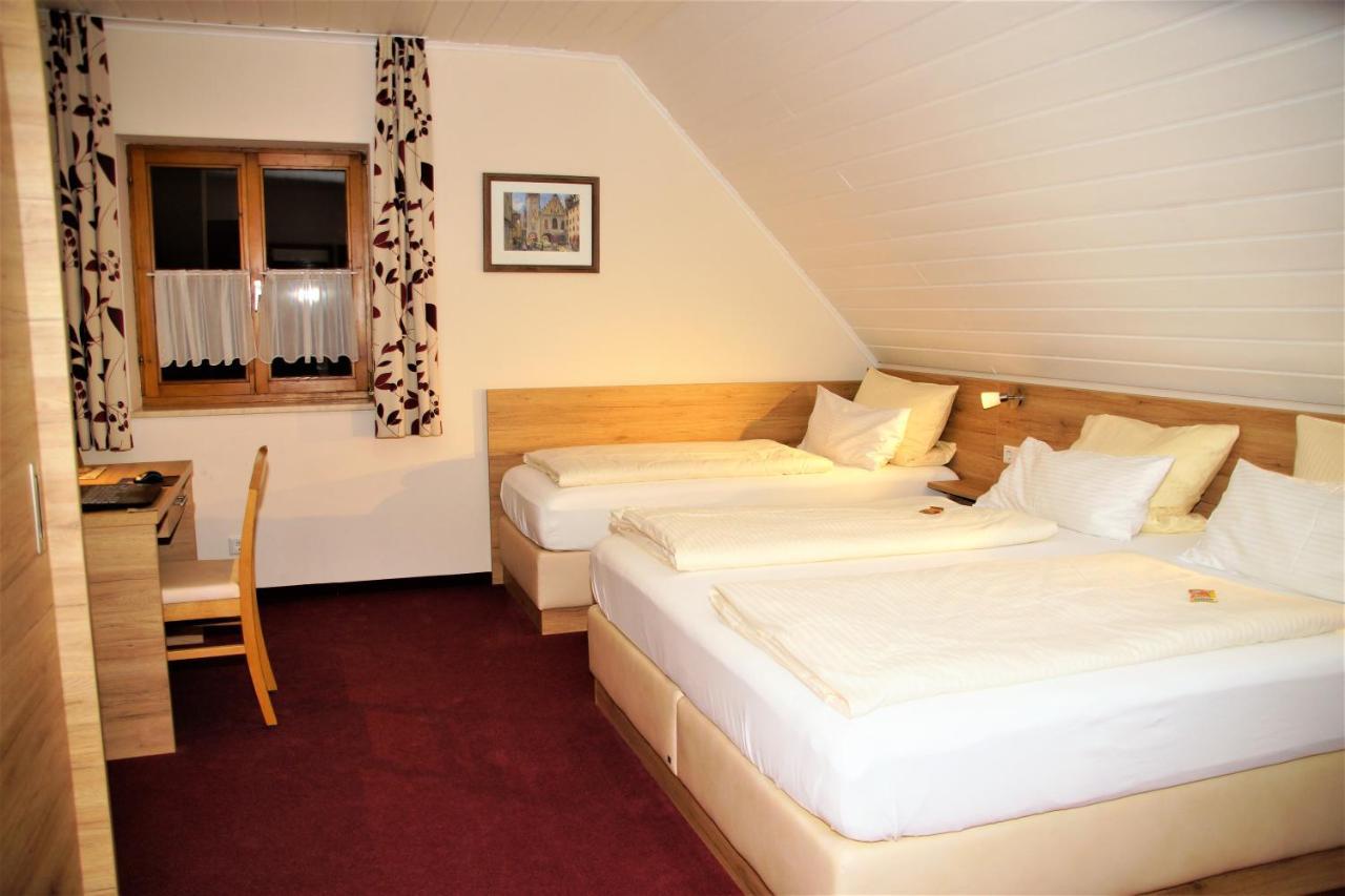 Gasthaus Und Landhotel Wiedmann Eresing Buitenkant foto