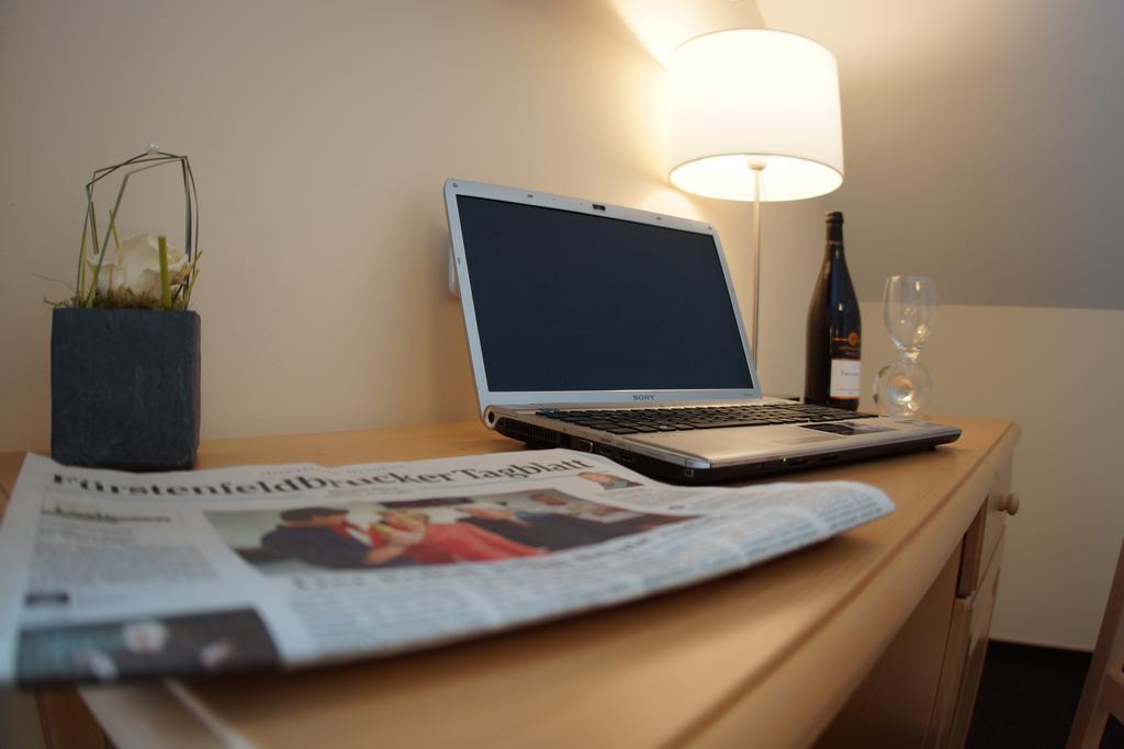 Gasthaus Und Landhotel Wiedmann Eresing Buitenkant foto