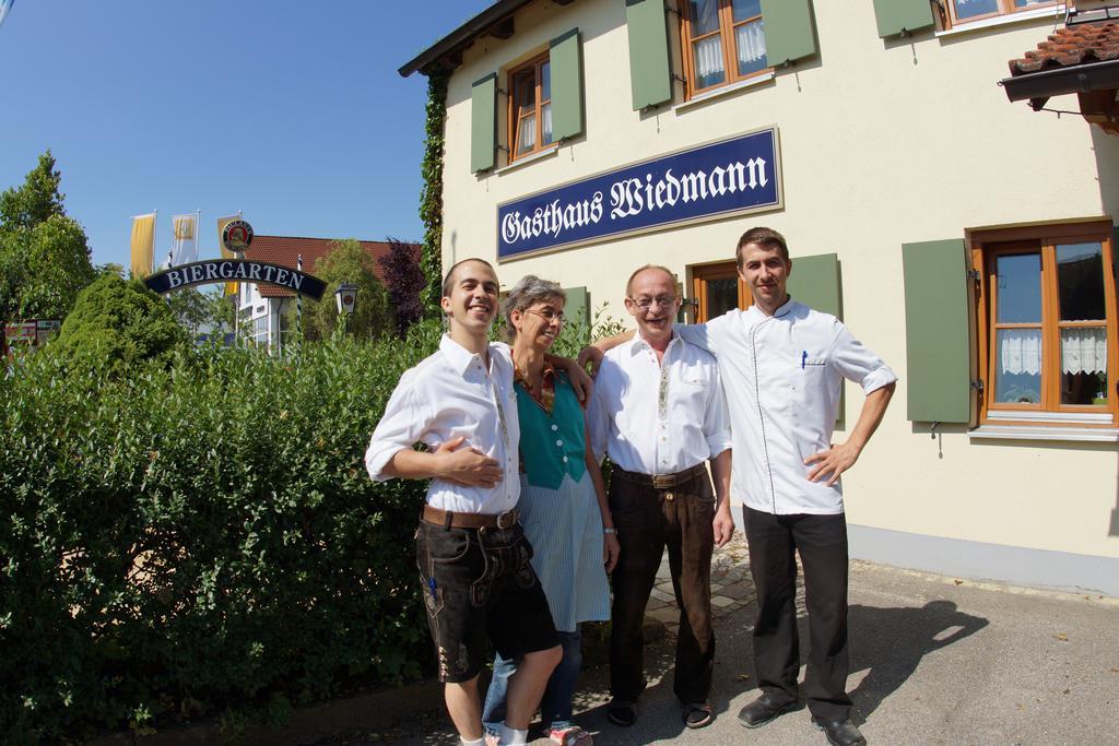 Gasthaus Und Landhotel Wiedmann Eresing Buitenkant foto
