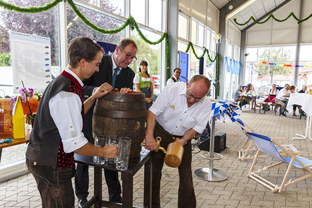 Gasthaus Und Landhotel Wiedmann Eresing Buitenkant foto