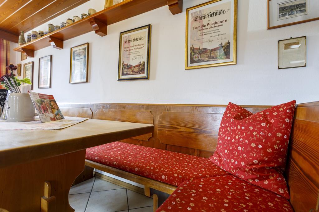 Gasthaus Und Landhotel Wiedmann Eresing Buitenkant foto
