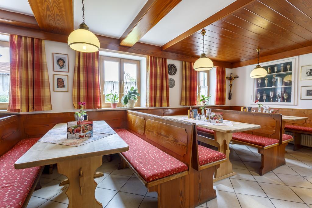 Gasthaus Und Landhotel Wiedmann Eresing Buitenkant foto