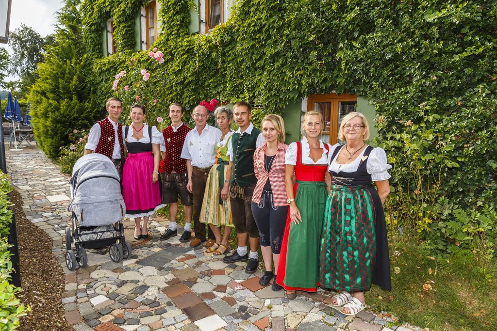 Gasthaus Und Landhotel Wiedmann Eresing Buitenkant foto